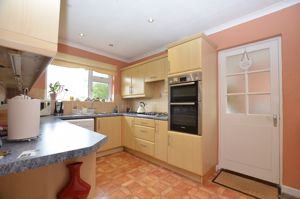 KITCHEN- click for photo gallery